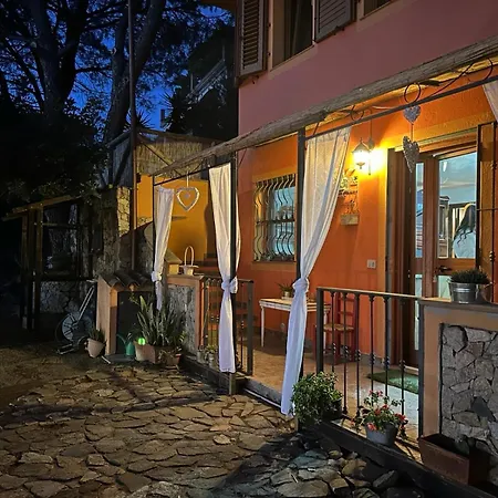 Relax House & Garden Capitana