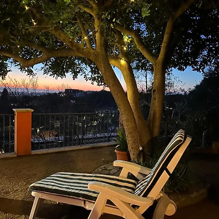 Relax House & Garden Capitana