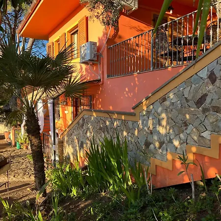 Relax House & Garden * Capitana